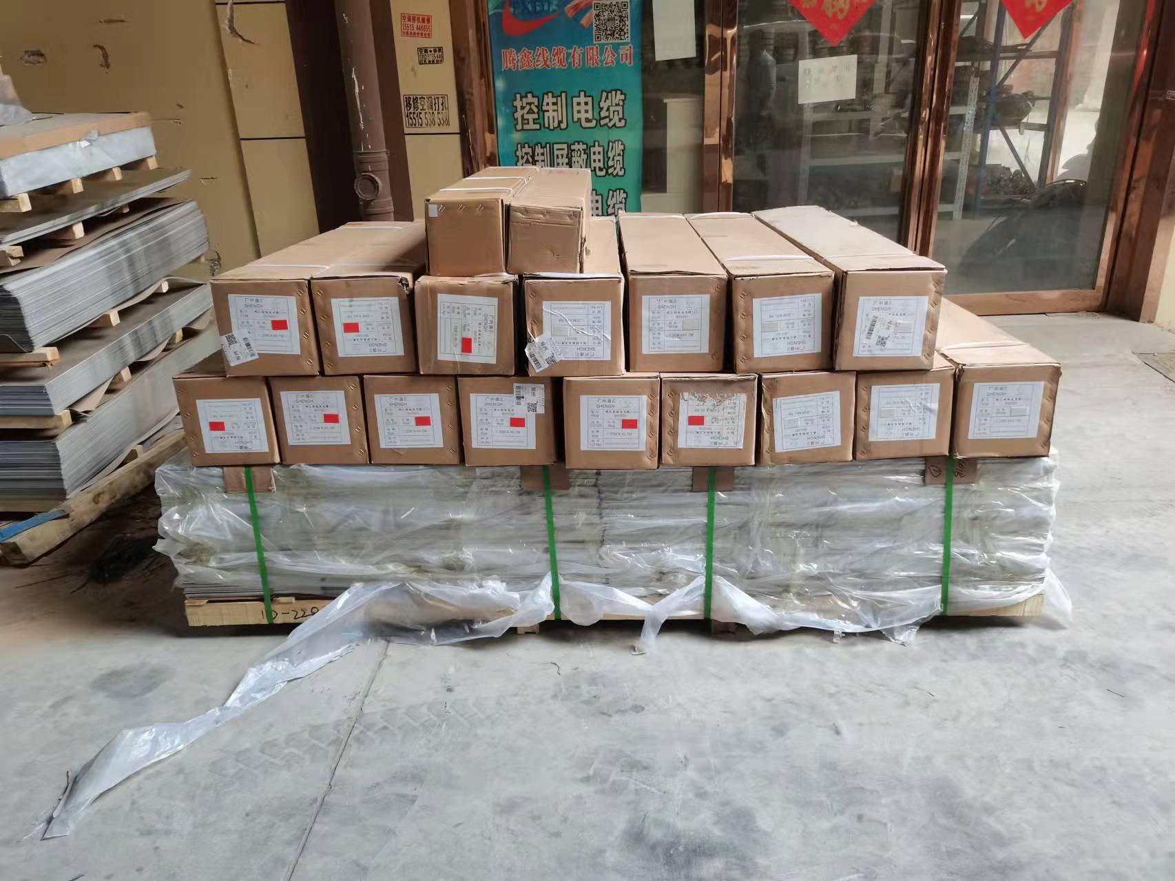 交通標(biāo)志指示牌   交通標(biāo)志指示牌定制加工   交通標(biāo)志指示牌生產(chǎn)批發(fā)   交通標(biāo)志指示牌廠家