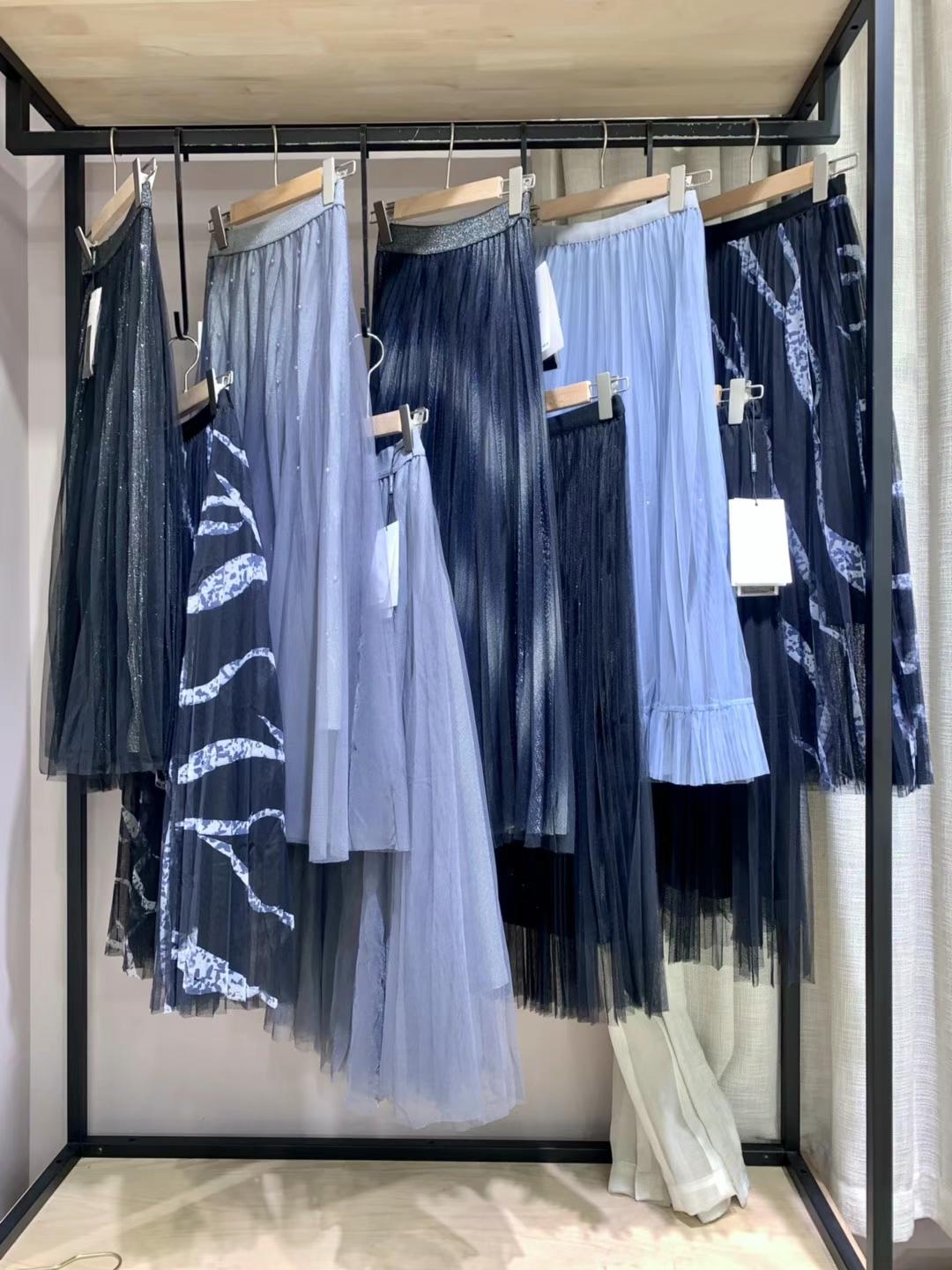 品牌茜娜女神半裙 2022 夏品牌折扣女裝尾貨一手貨源批發(fā)