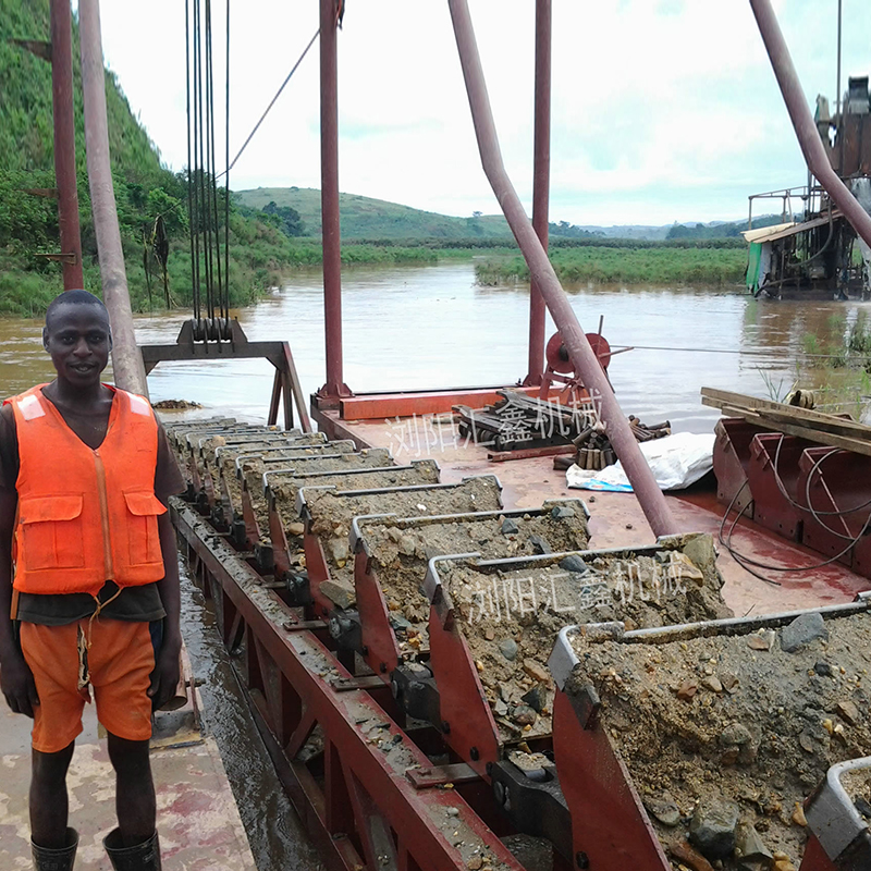 長(zhǎng)沙鉆石開采船長(zhǎng)沙選鉆石的設(shè)備瀏陽鉆石選取設(shè)備湖南鉆石開采機(jī)器瀏陽鉆石淘洗船