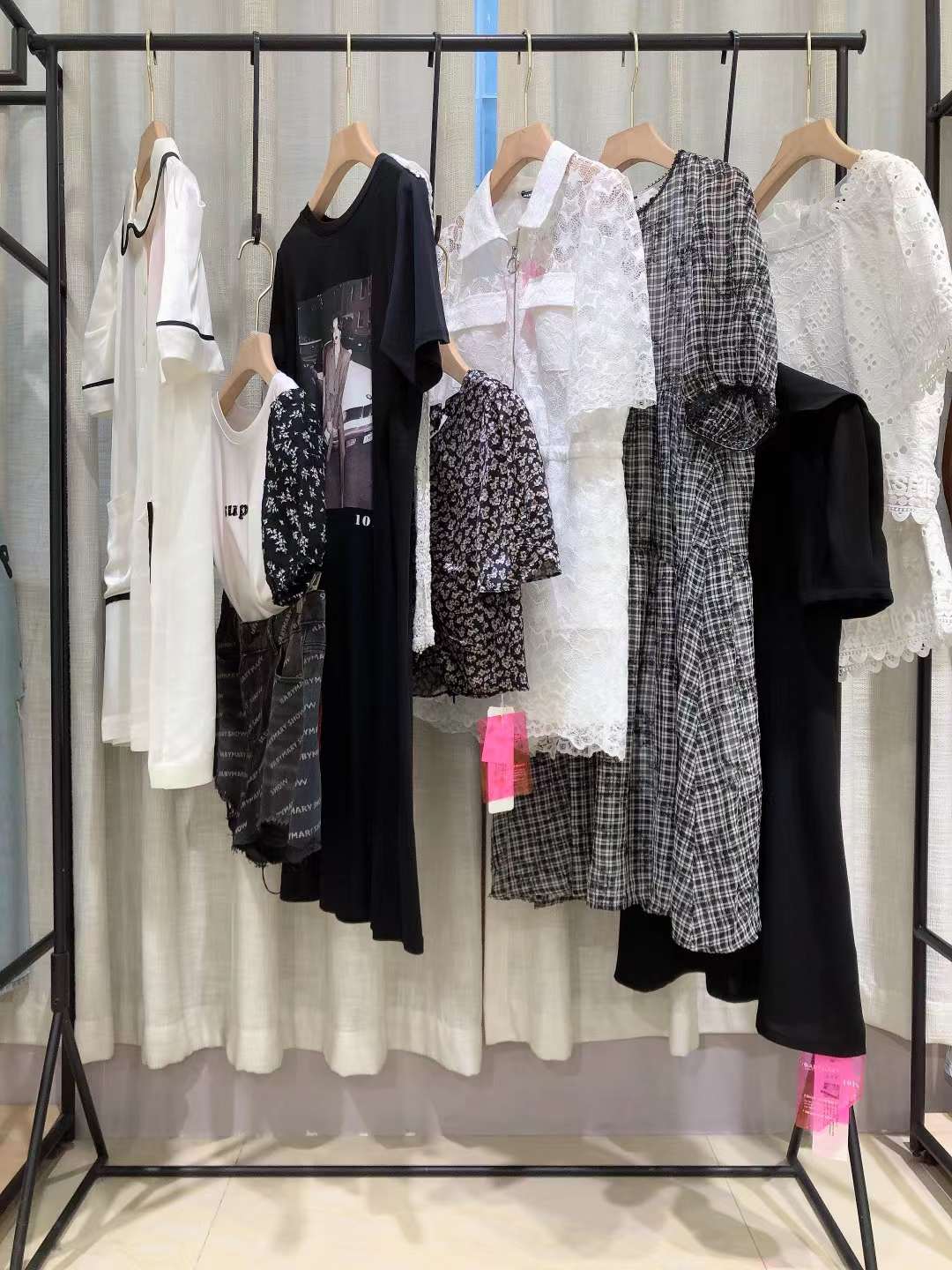 國內(nèi)知 名品牌寶貝瑪麗2022 春女裝折扣尾貨批發(fā)供應(yīng)商