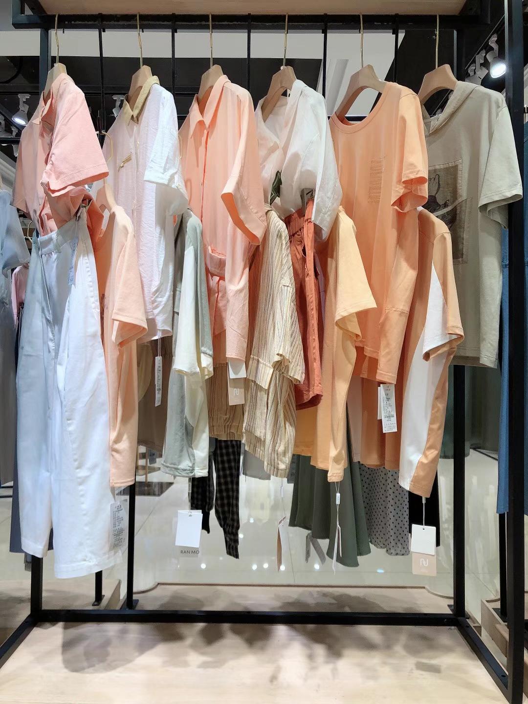 品牌納爾布&苒默 2022 夏女裝折扣尾貨供應商