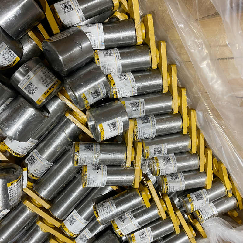 龍工裝載機(jī)轉(zhuǎn)向油缸銷子前轉(zhuǎn)向銷軸焊合LG855N 50C配件