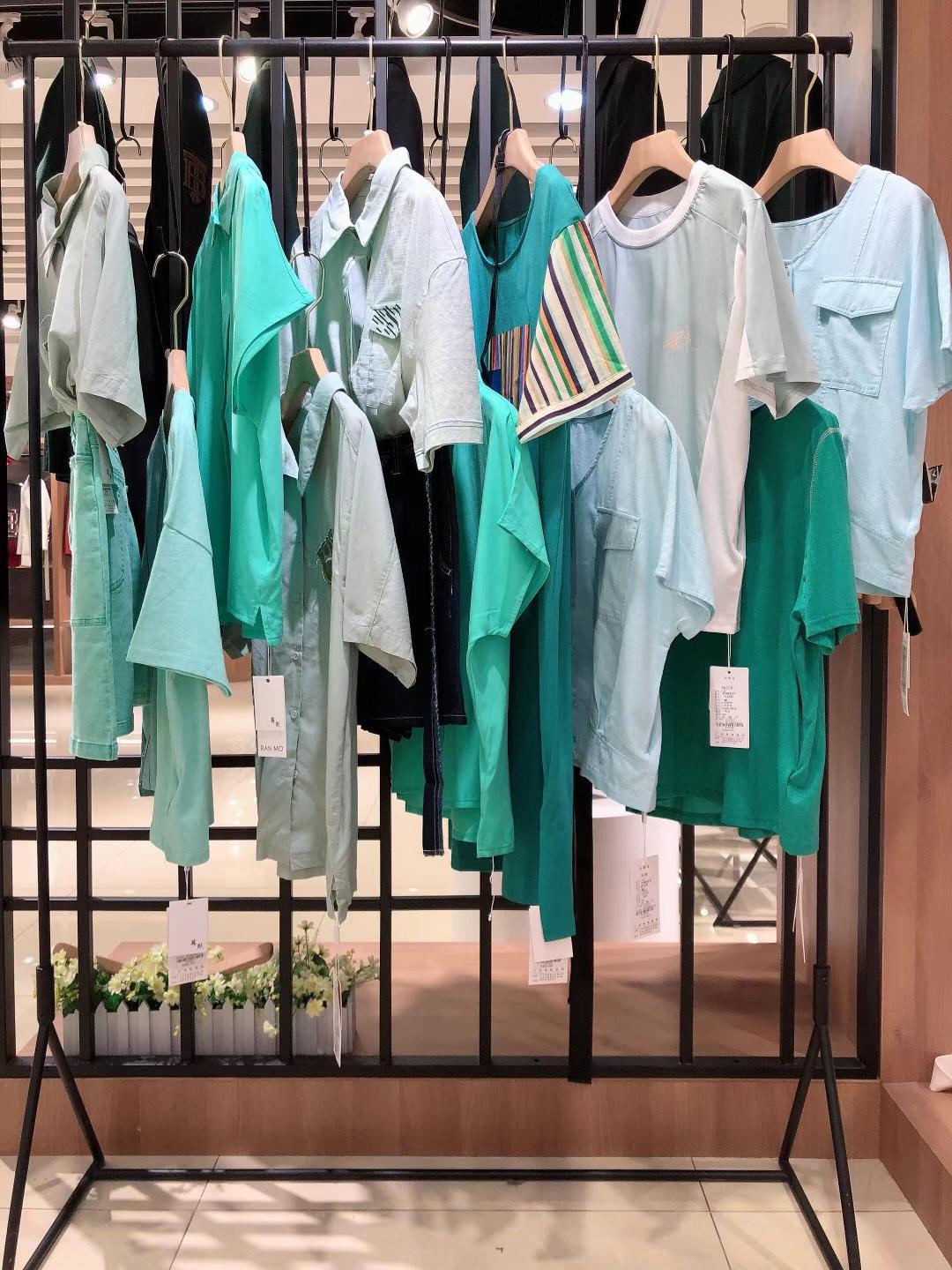 品牌納爾布&苒默 2022 夏女裝折扣尾貨供應商