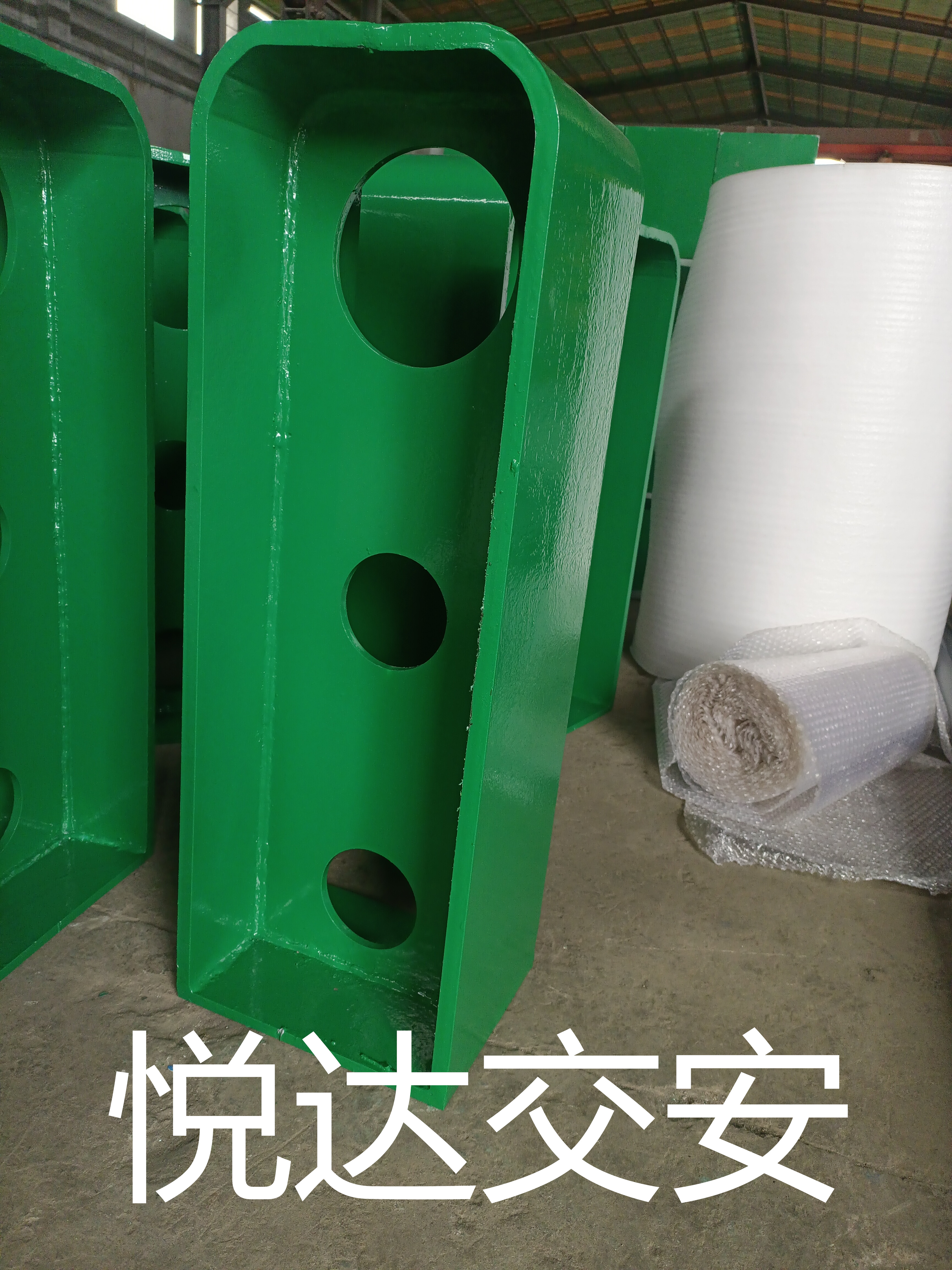 城市下穿隧道防撞護欄