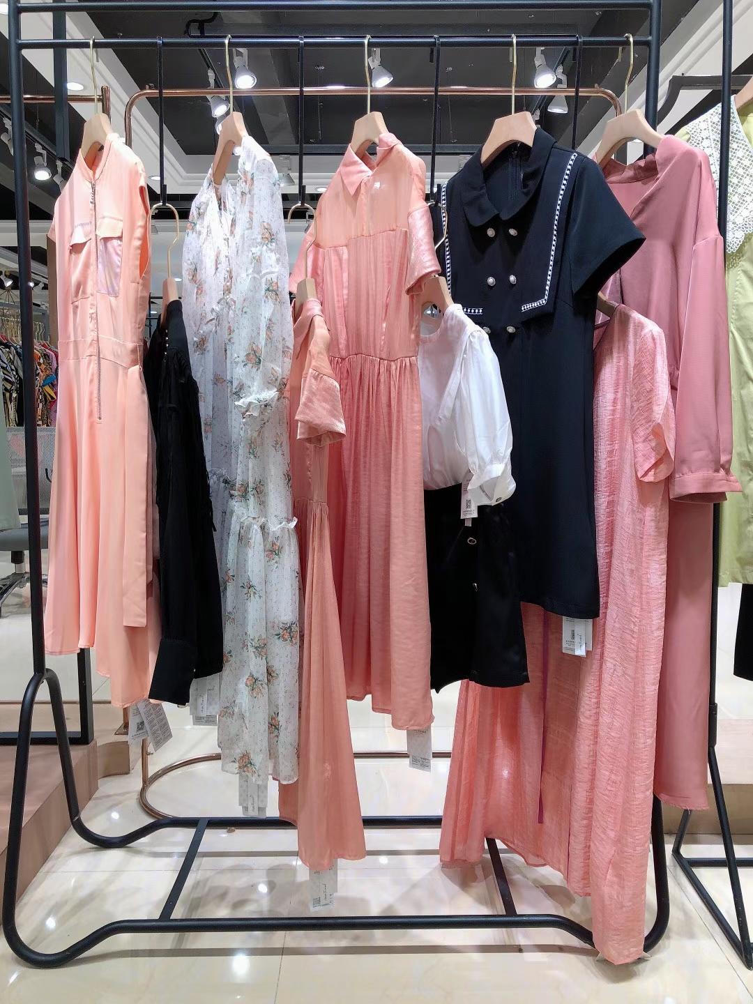 高端 品牌香納兒 2022 春品牌女裝折扣尾貨庫(kù)存走份打包批發(fā)
