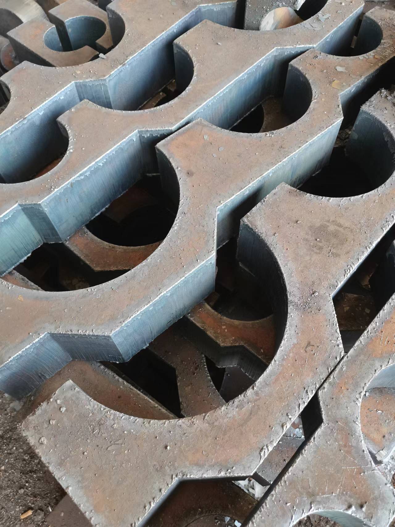 鋼板切割軸承座哪里好  鋼板切割軸承座哪里有