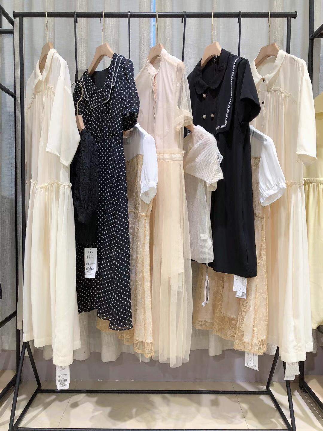 高端 品牌香納兒 2022 春品牌女裝折扣尾貨庫(kù)存走份打包批發(fā)