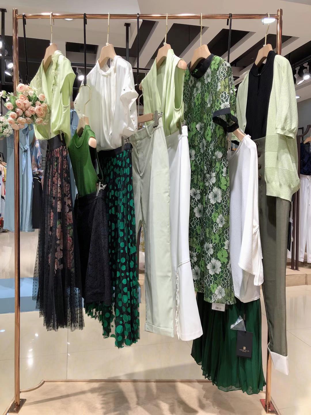 深圳知 名品牌西納維思 2022夏品牌折扣女裝貨源批發(fā)渠道