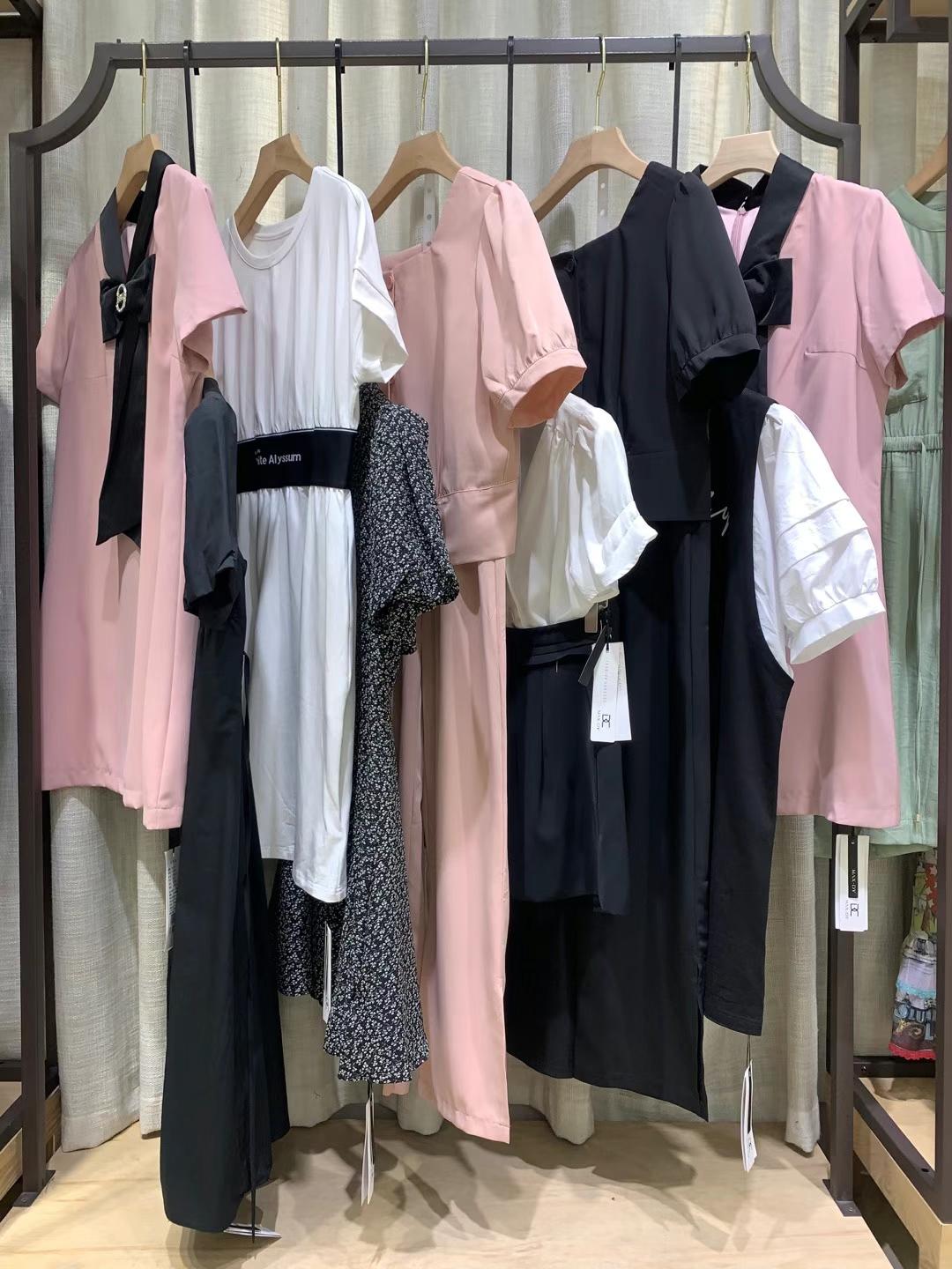 品牌瑪斯荻娃 22夏品牌女裝折扣剪標(biāo)女裝尾貨批發(fā)