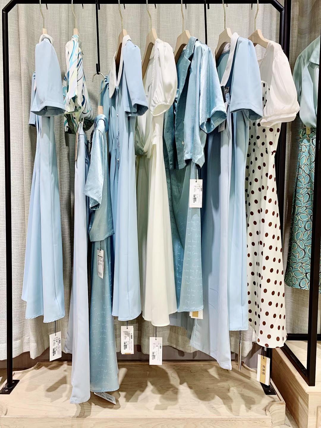 高端大氣品牌歐施歌 2022夏品牌女裝折扣尾貨一手貨源批發(fā)