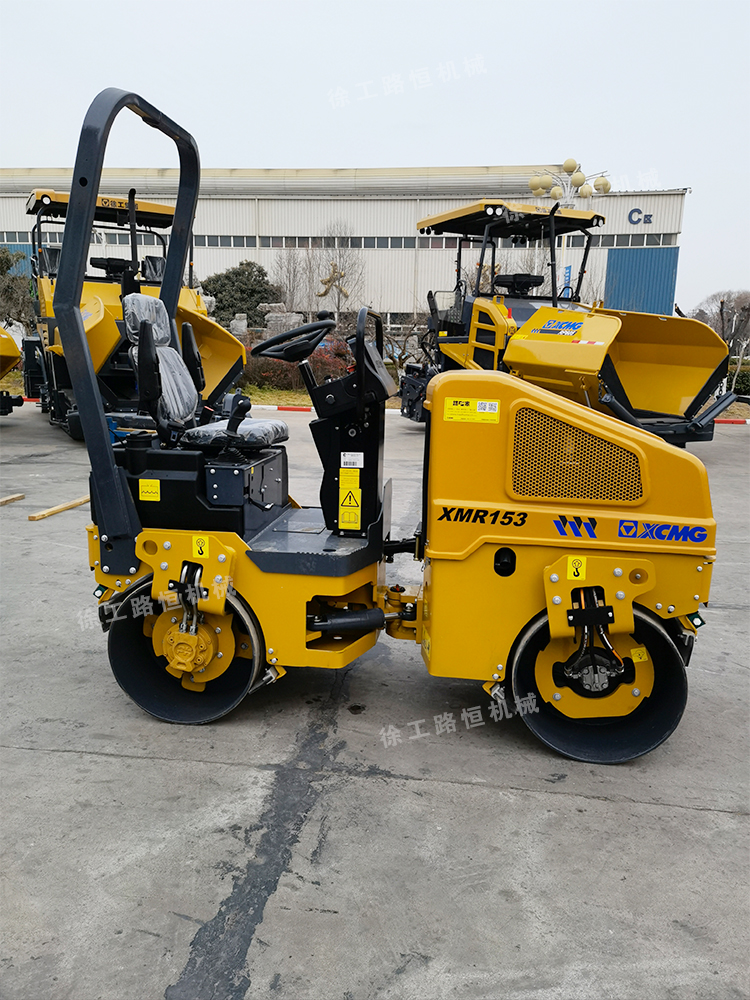徐工1.6噸雙鋼輪壓路機(jī)　座駕壓路機(jī)　小型振動壓路機(jī)