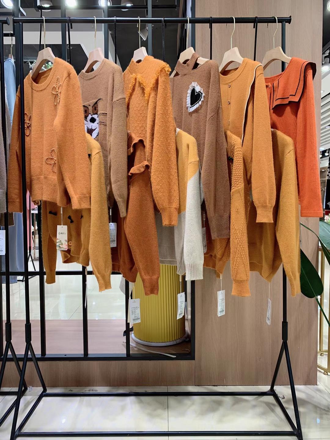 古丘谷兒羊絨衫毛衣貨源品牌專(zhuān)柜正 品女裝折扣批發(fā) 品牌批發(fā)廠家一手貨源