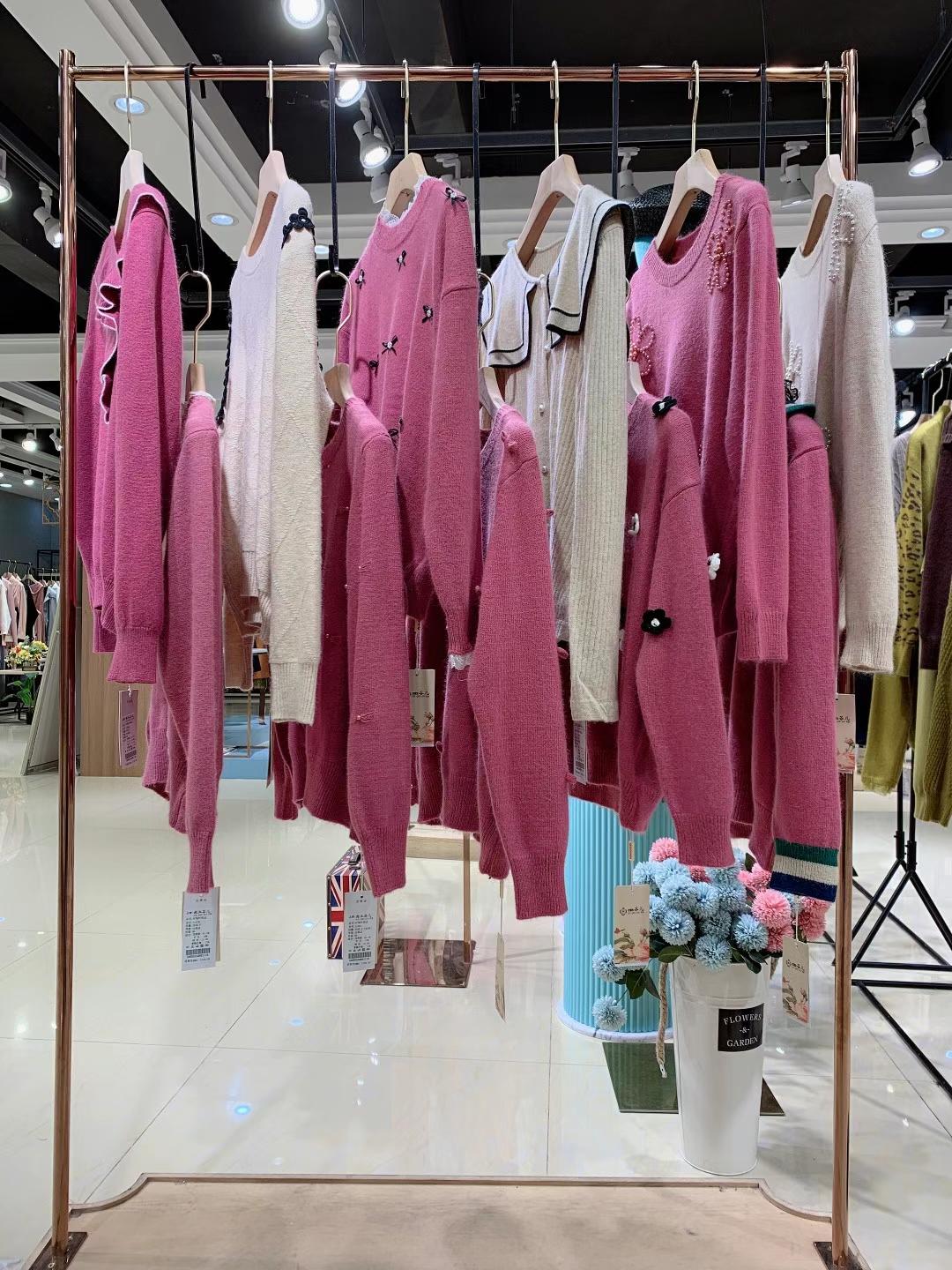 古丘谷兒羊絨衫毛衣貨源品牌專(zhuān)柜正 品女裝折扣批發(fā) 品牌批發(fā)廠家一手貨源