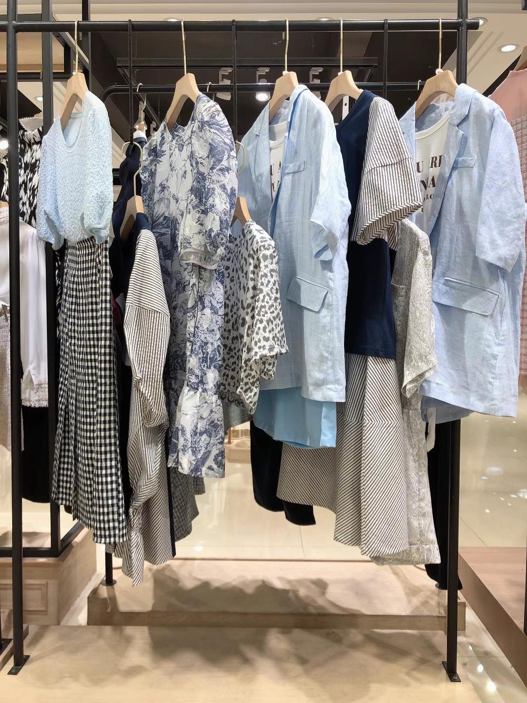女裝直播實(shí)體貨源品寶貝瑪麗2022春品牌折扣女裝專柜撤柜走份批發(fā)貨源