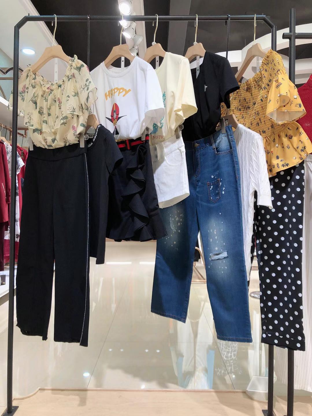 時(shí)尚品牌撤柜女裝歌錦2022女裝庫存批發(fā)折扣直播一折拿貨渠道