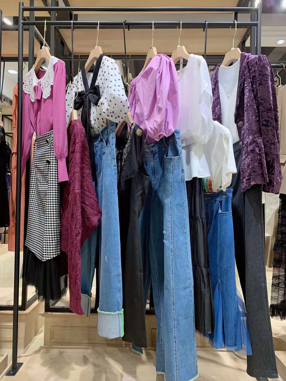 深圳品牌珈姿萊爾2022精 品品牌折扣女裝尾貨批發(fā)供應(yīng)鏈