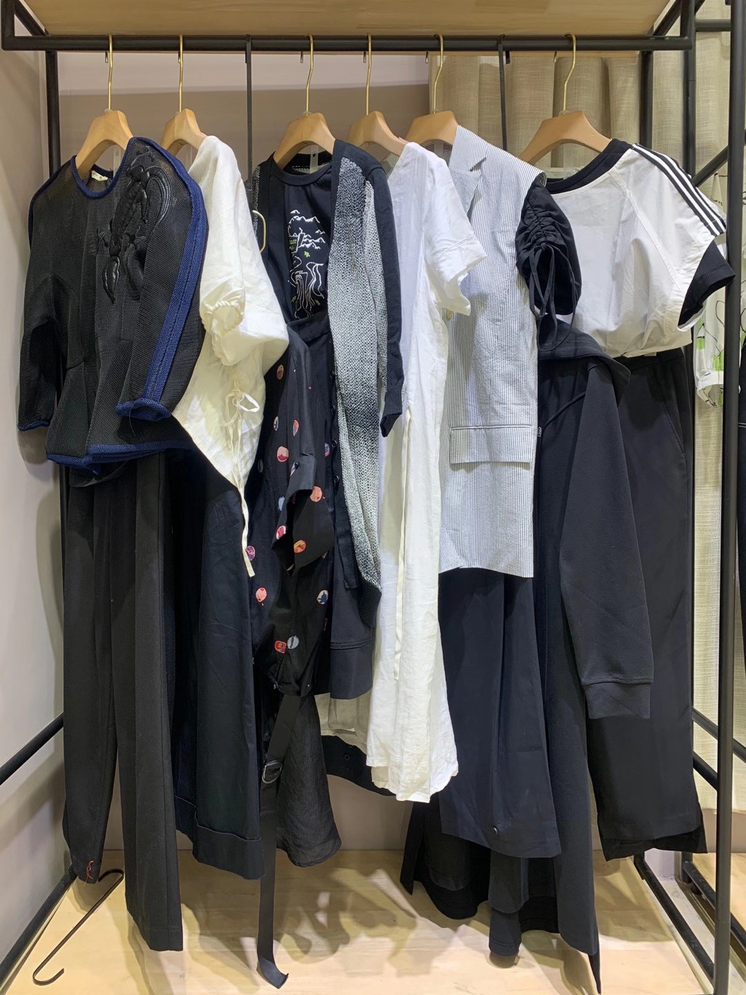 【播Broadca st】22秋撤柜品牌女裝直播貨源平臺(tái)批發(fā) 22秋裝女裝折扣批發(fā)