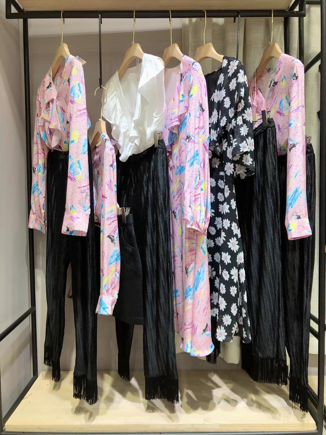 一二線品牌蔡伊文2022夏大碼女裝折扣尾貨貨源批發(fā)  女裝尾貨批發(fā)基地