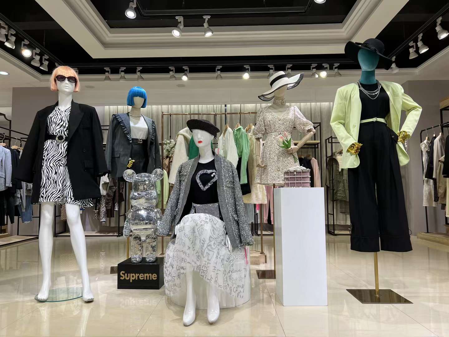時尚潮流品牌寶貝瑪麗2022品牌女裝折扣一手貨源發(fā)供應商