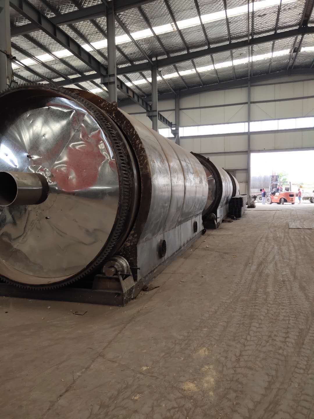 15噸環(huán)保廢輪胎煉油設(shè)備