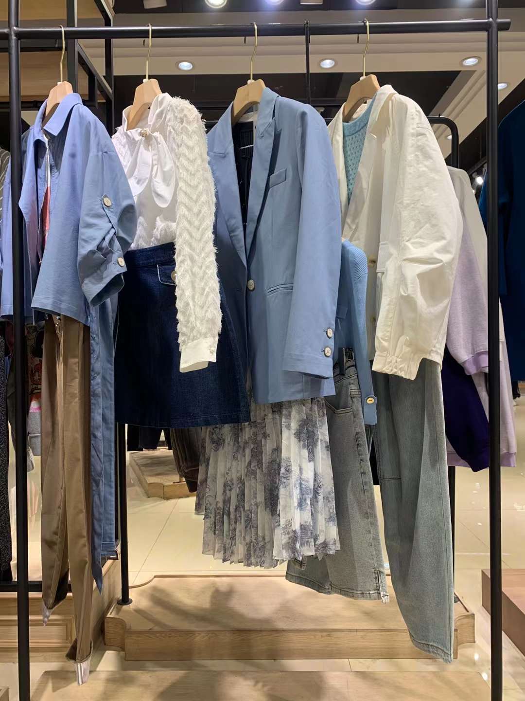 品牌【MCC】22秋專柜新撤柜品牌折扣女裝直播貨源平臺(tái)批發(fā)走份