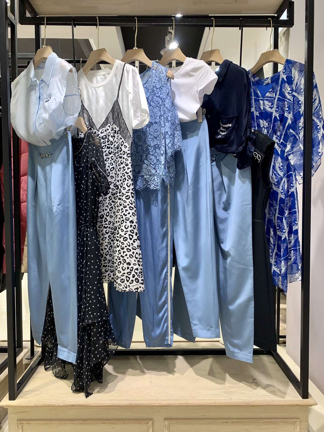 品牌折扣女裝 芭蒂娜2022大 牌女裝快手帶貨庫存進貨走份批發(fā)渠道