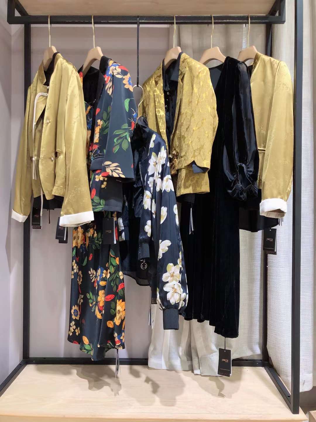 撤柜女裝 婕妮熙202秋萬達(dá)撤柜一二線品牌女裝抖音進(jìn)貨批發(fā)