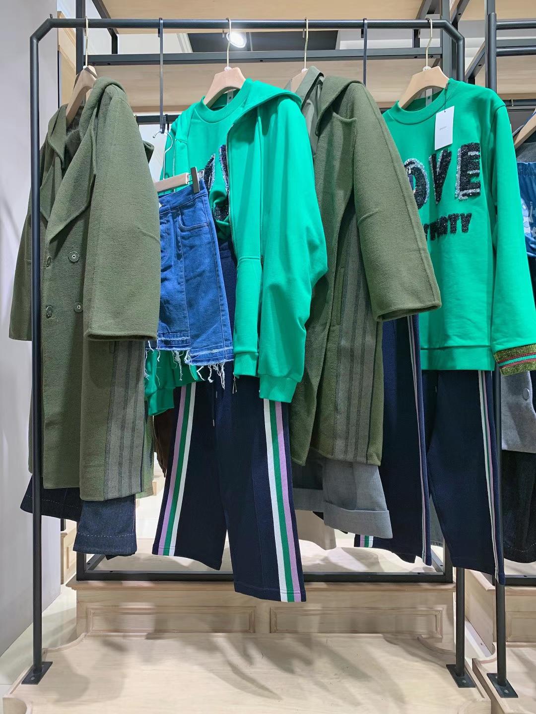 撤柜折扣女裝 地素2022夏快手剪標直播女裝服裝庫存尾貨進貨渠道