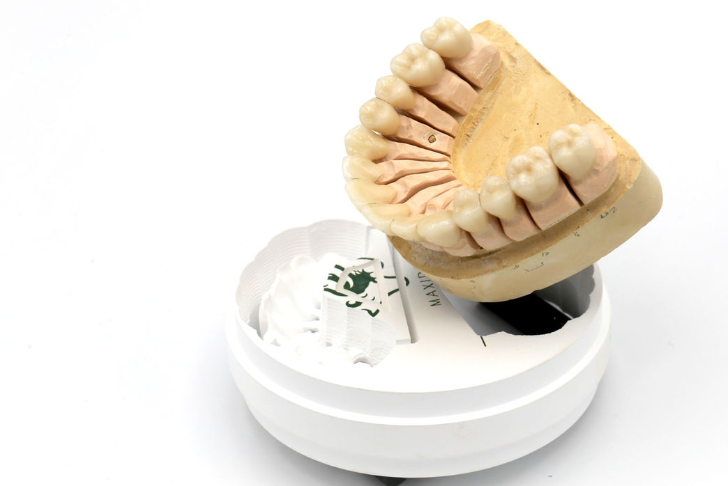 中國義齒加工廠 義齒出口廠家_義齒出口廠家供應(yīng)商_義齒出口生產(chǎn)廠