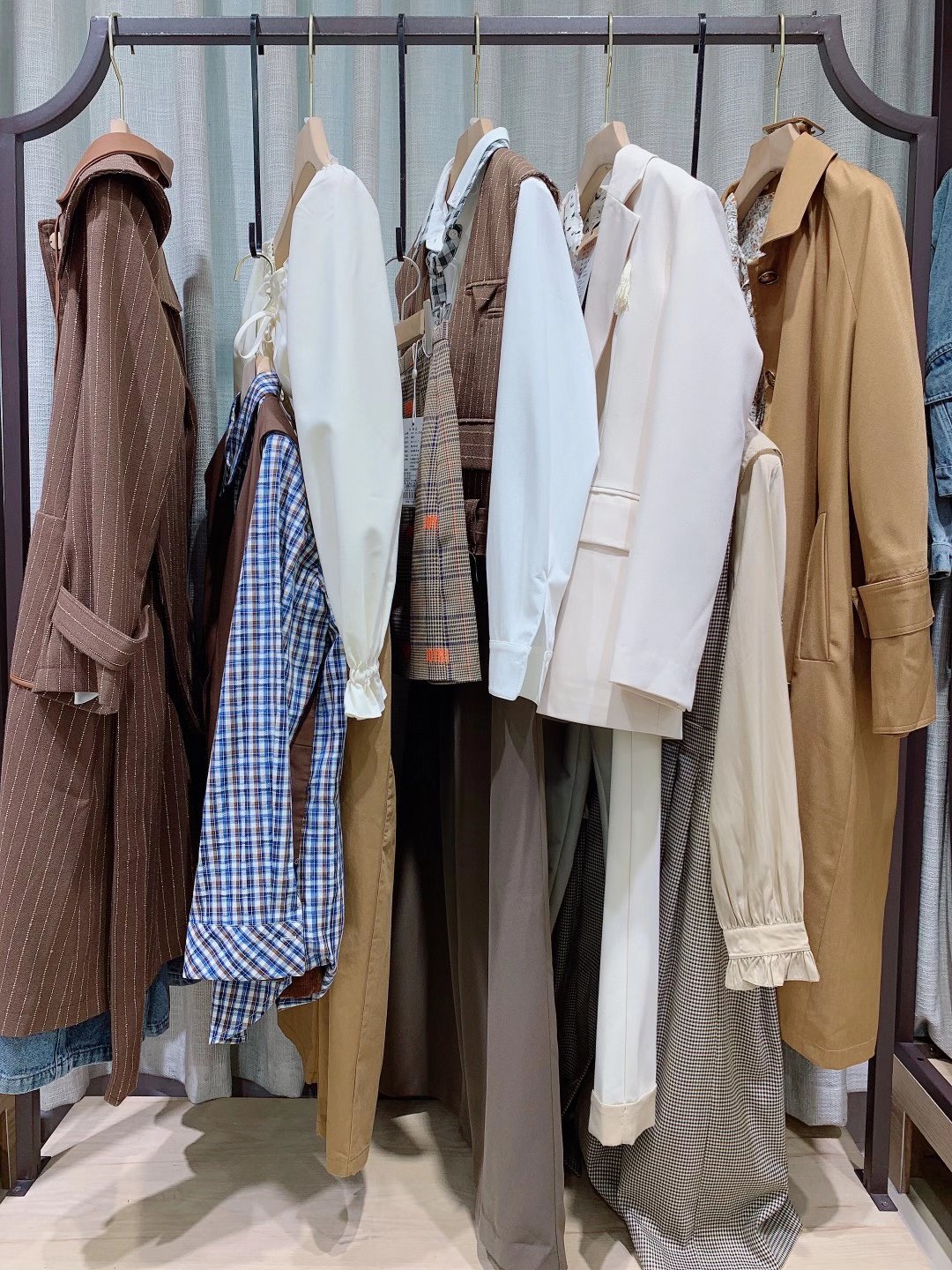 品牌折扣女裝 蘇昔 20 22直播撤柜女裝折扣庫存尾貨廠家貨源批發(fā)清倉