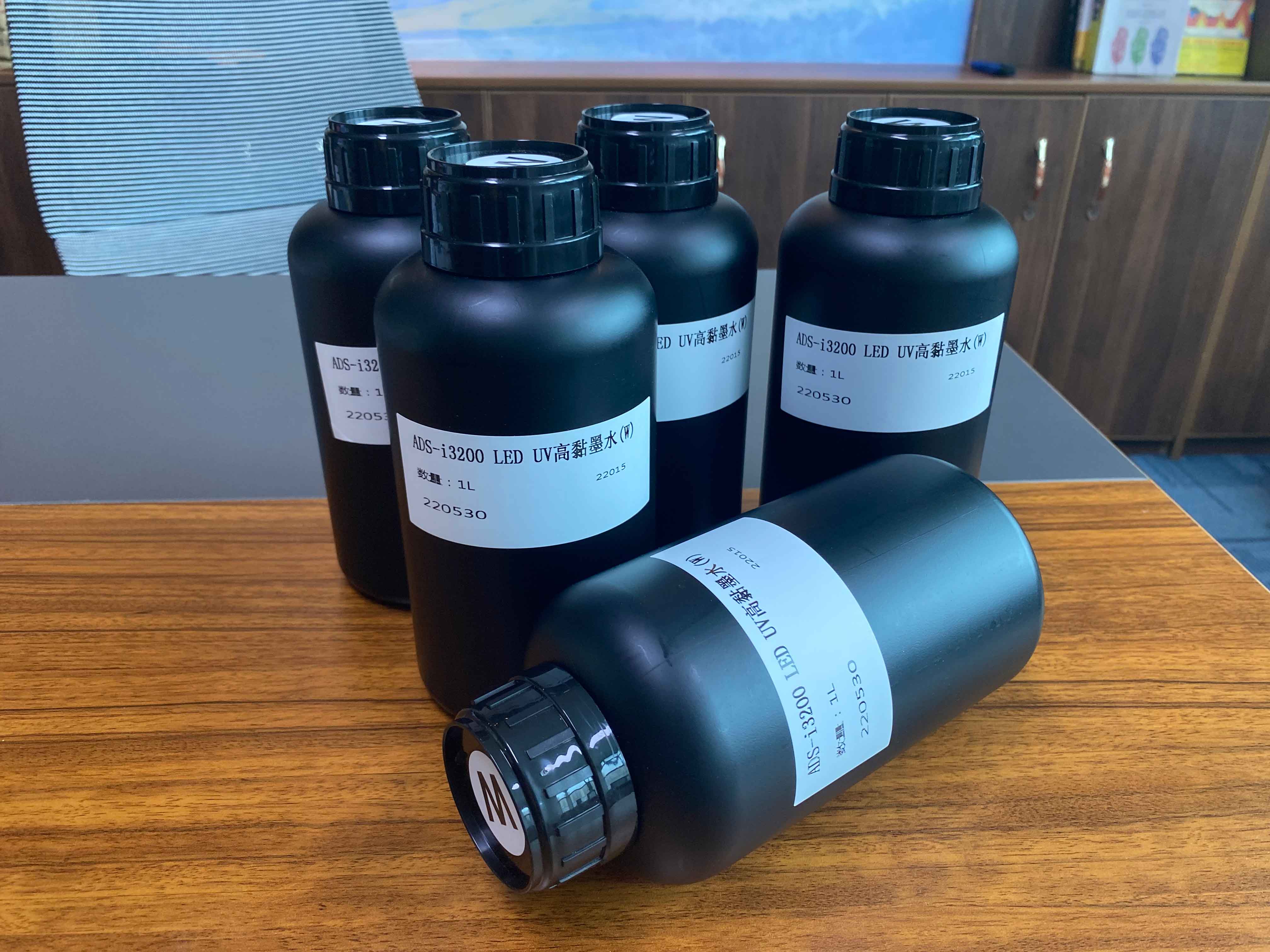 臺灣東周i3200 高噴數(shù)碼打印uv墨水