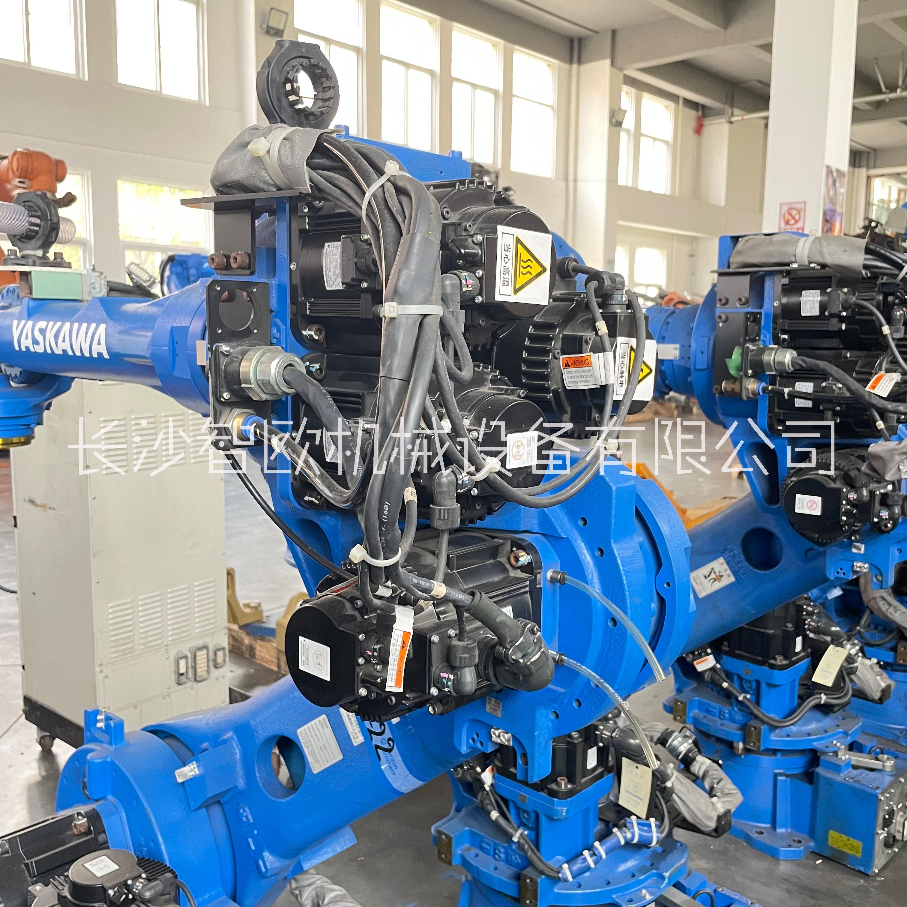 安川機(jī)械手MH50 負(fù)載50kg臂展2061mm碼垛機(jī)器人