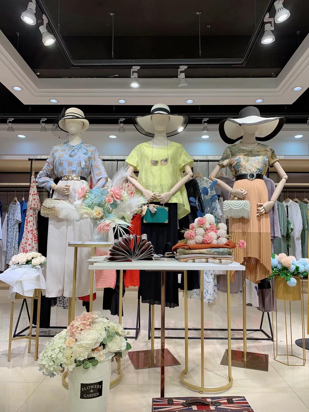品牌折扣女裝 臺繡 2 022 夏 專柜撤柜品牌女裝尾貨直播剪標(biāo)清倉基地