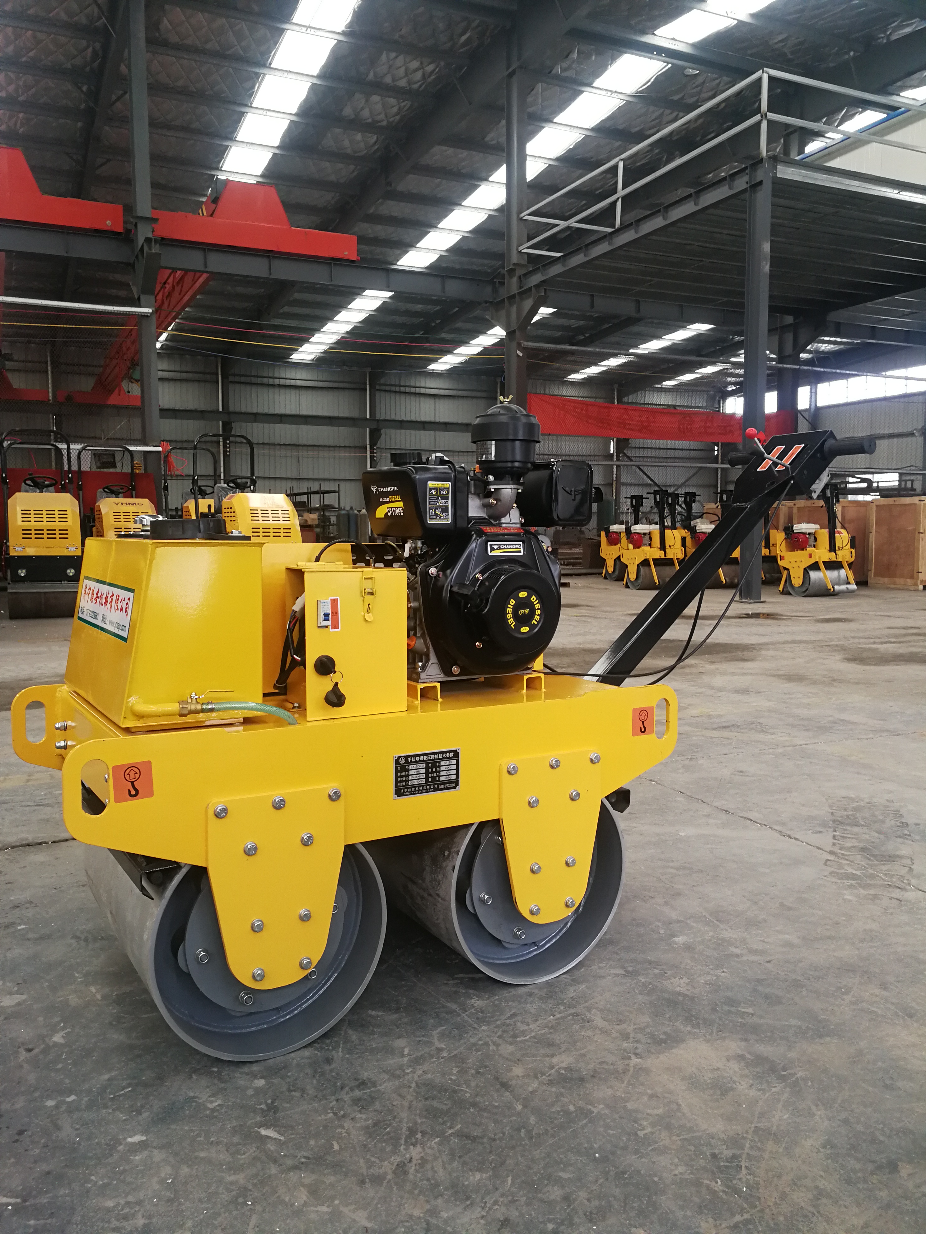 手扶雙輪壓路機(jī) 筑路工程用小型壓路機(jī) 手扶壓路機(jī)雙驅(qū)雙振