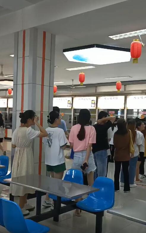 大學(xué)食堂餐飲加盟相關(guān)