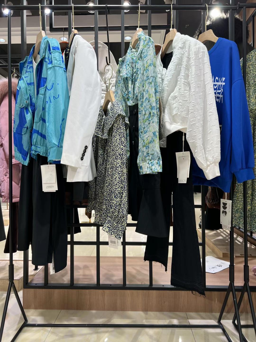 品牌折扣女裝 迪笛歐2022秋 正品剪標(biāo)女裝尾貨看貨源清倉渠道