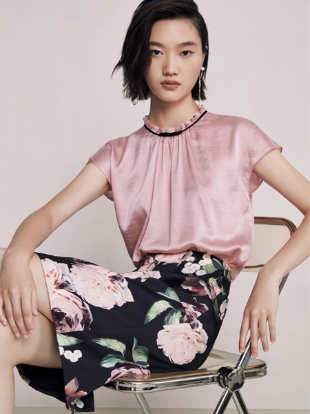 深圳撤柜下架女裝姚領(lǐng)22品牌尾貨批發(fā)貨源 精 品女裝一手貨源