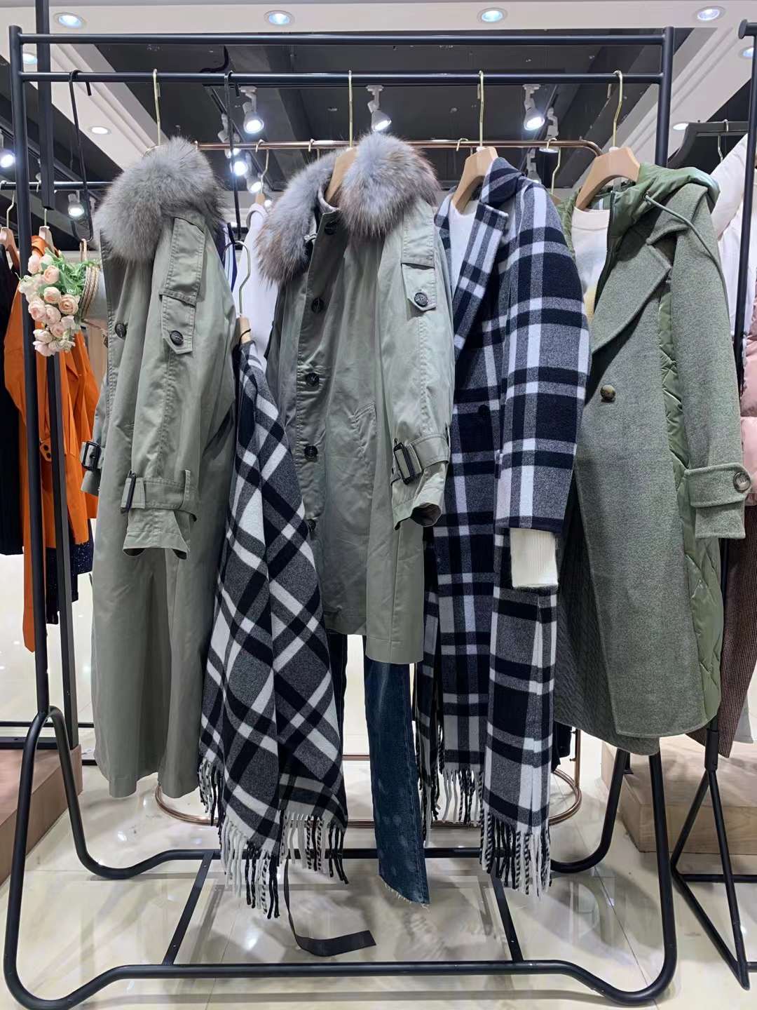 22冬婉甸品牌折扣女裝品牌折扣女裝店直播貨源批發(fā) 廣州石井布梵品牌女裝批發(fā)供應基地