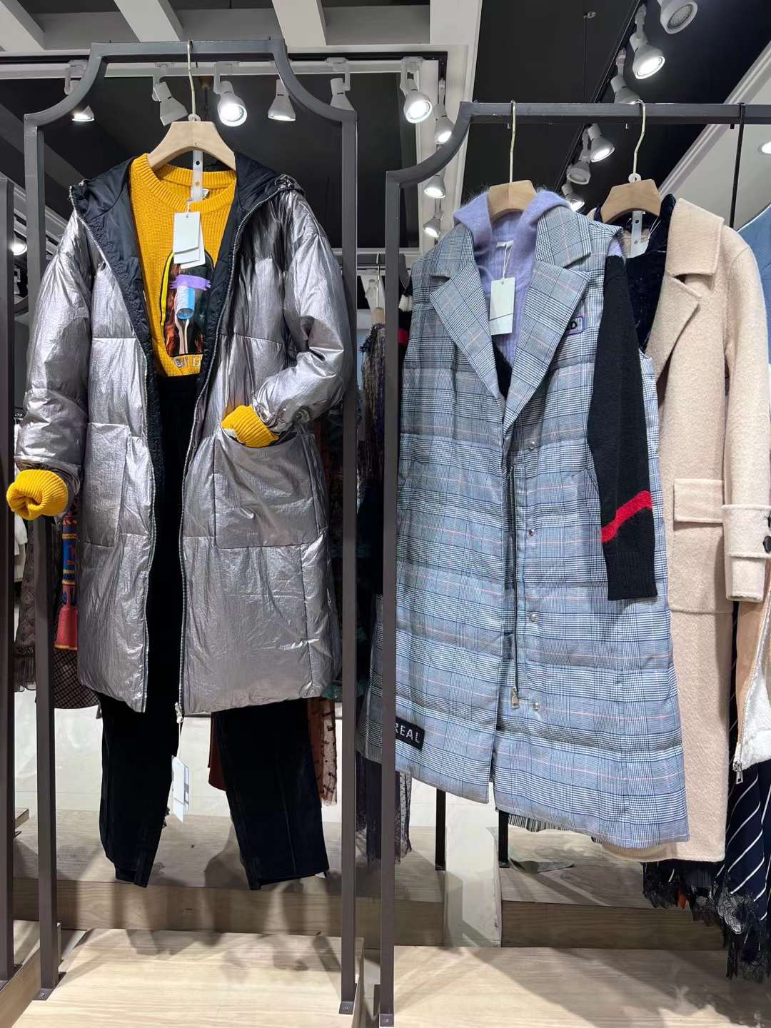 瑪絲菲爾·素2022秋冬高 端奢華女裝尾貨打包走份批發(fā)貨源