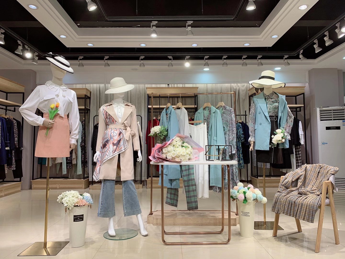 撤柜女裝品牌 珞娜2022秋品牌折扣女裝尾貨庫存進(jìn)貨批發(fā)市場