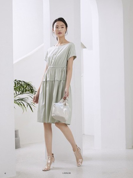 直播女裝貨源 婉楓2022夏品牌女裝折扣尾貨一手貨源批發(fā)