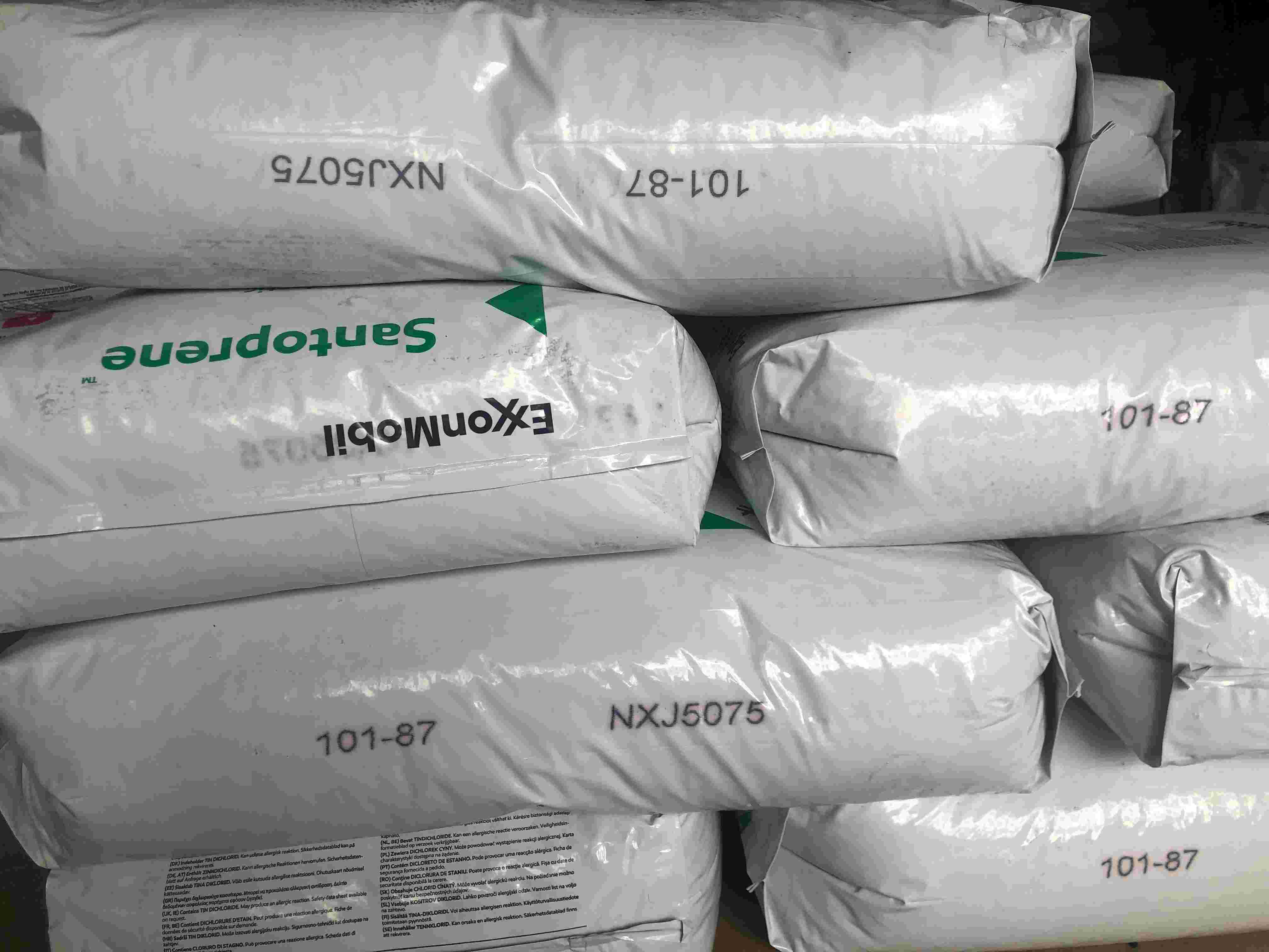 高粘度POM 共聚pom DURACONM25-44 SANTOPRENE101-87