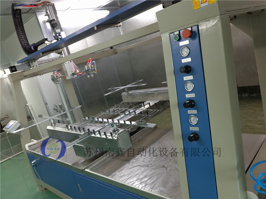 江蘇五軸兩盤(pán)往復(fù)噴涂機(jī)廠家，批發(fā)，報(bào)價(jià)【蘇州南鑫自動(dòng)化設(shè)備有限公司】