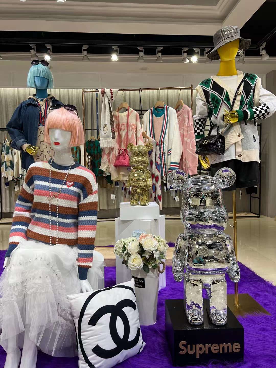 廣州的品牌折扣女裝走份批發(fā)公司哪家好？撤柜折扣女裝 吉米小熊藍系標列2022冬