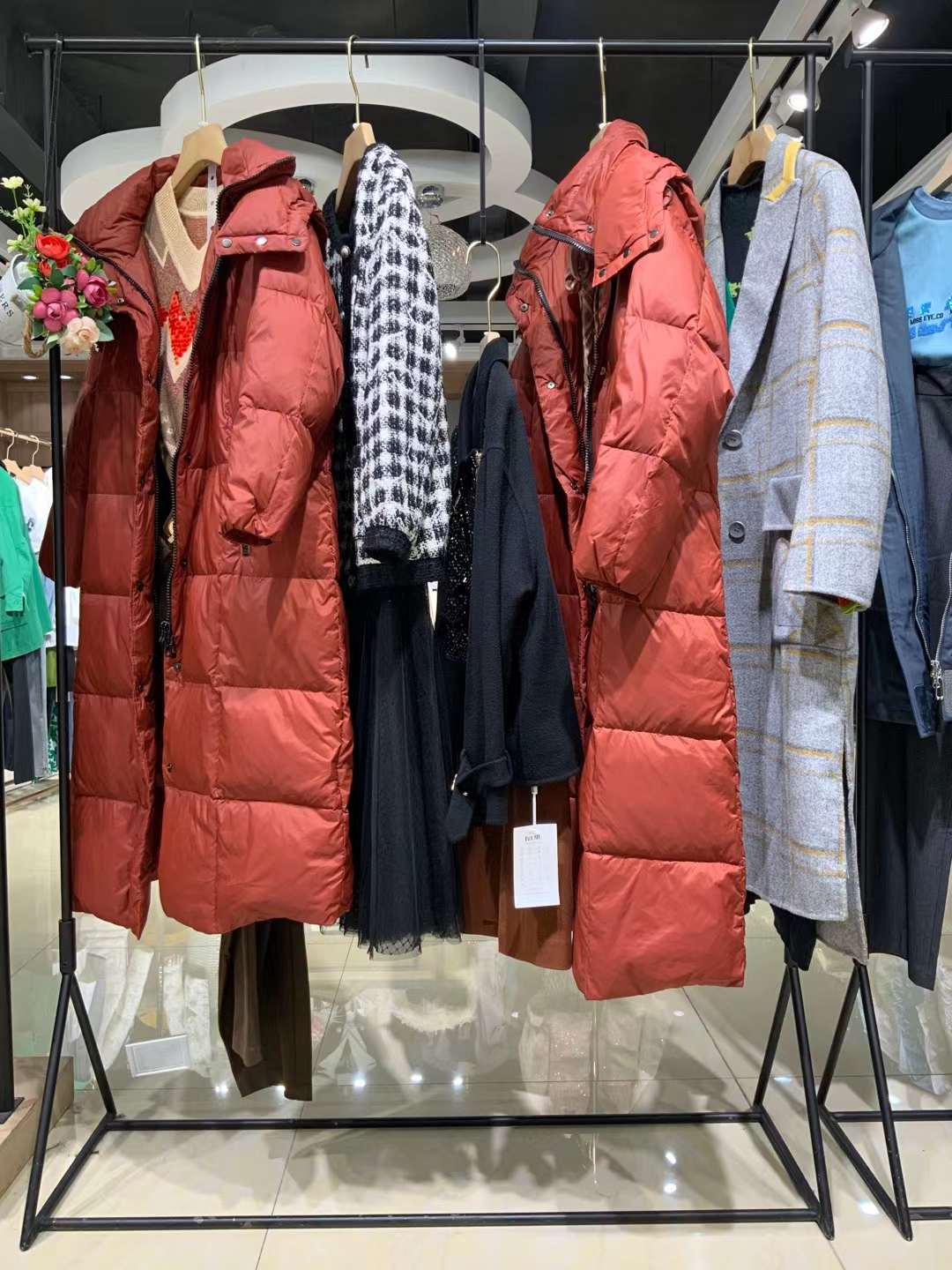 歐絨萊ORO LAY中國原創(chuàng)時尚品牌折扣店女裝貨源布梵季歌長期供應(yīng)批發(fā)