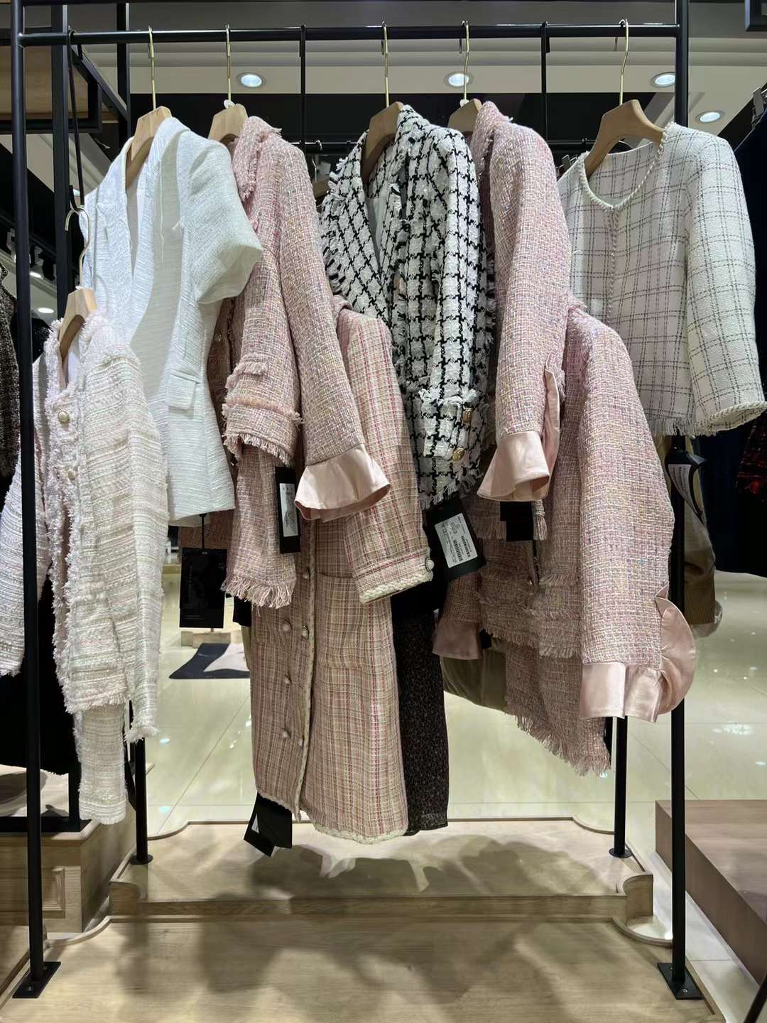 品牌折扣女裝尾貨庫存一手貨源批發(fā) DG小香風純大件系列2022秋冬