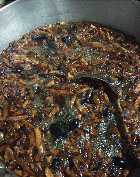 河南膏藥熬制機(jī)廠家，批發(fā)，報(bào)價(jià)【河南輝恒機(jī)電設(shè)備有限公司】