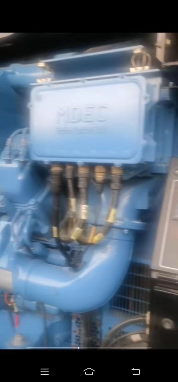 轉(zhuǎn)讓奔馳1360kw發(fā)電機(jī)組