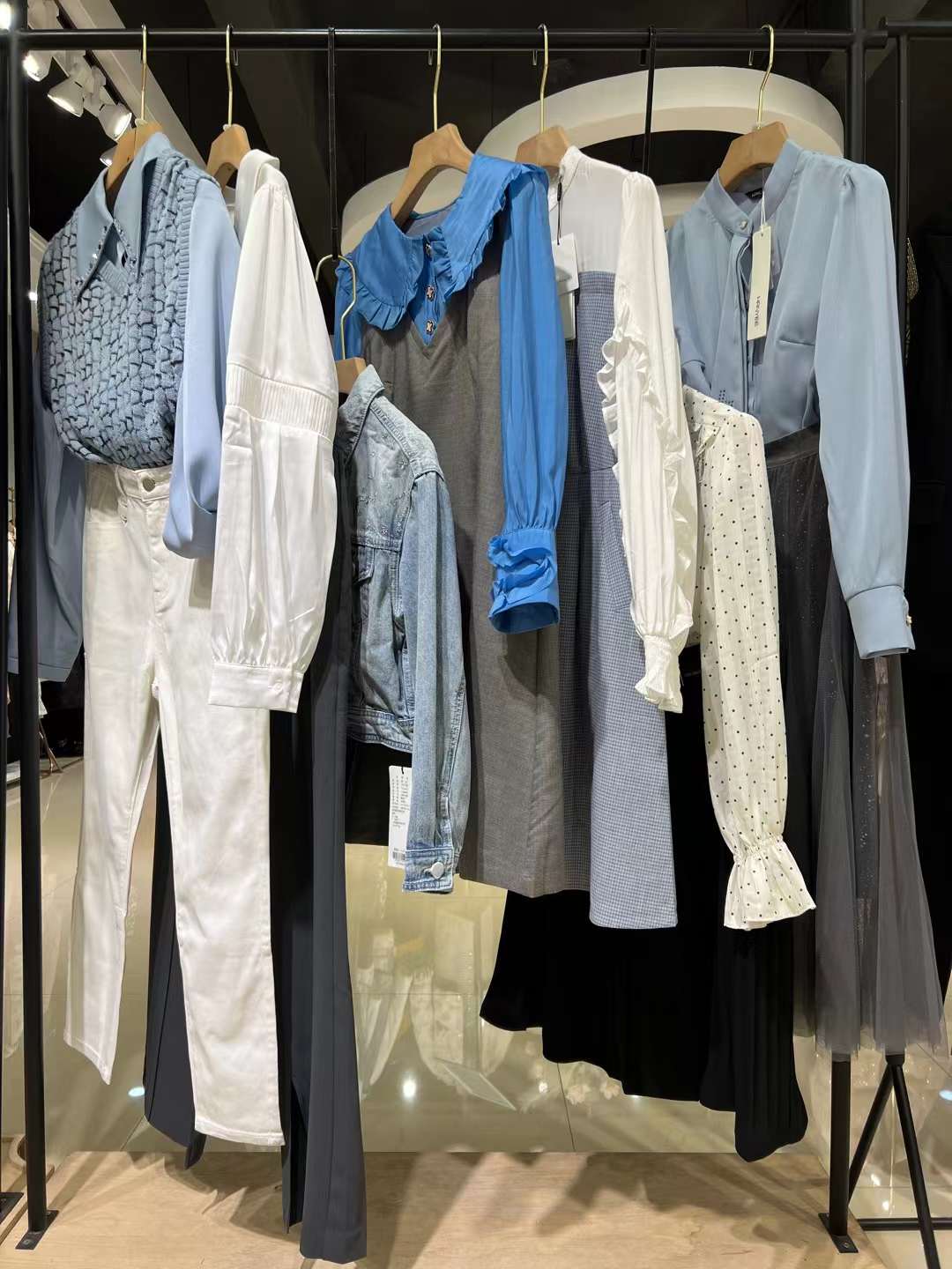 女裝批發(fā) 韓宜2022秋品牌折扣女裝尾貨庫存十三行女裝一手貨源批發(fā)