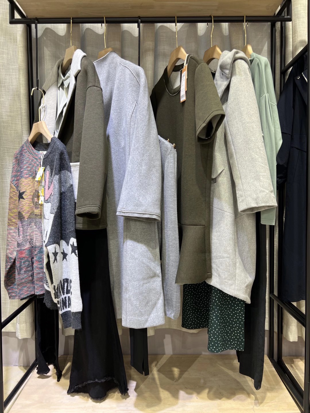 女裝批發(fā) 莉佳麗2022 秋冬專柜正品剪標(biāo)撤柜品牌折扣女裝尾貨庫存雜款一手貨源
